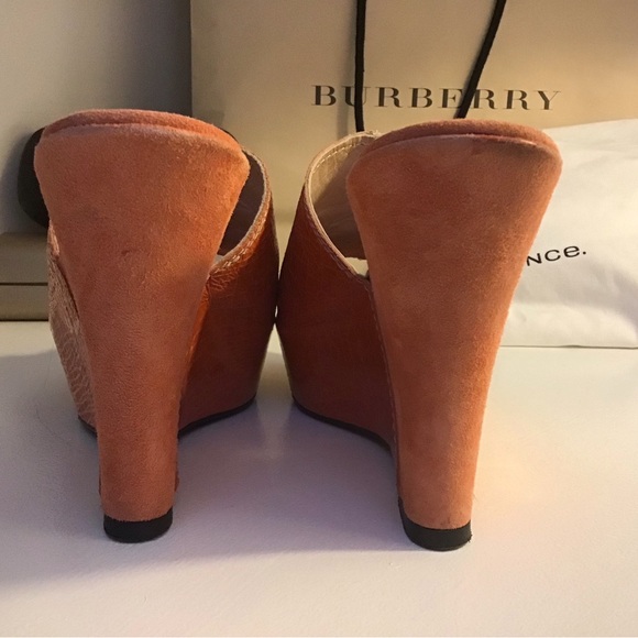 NWOT Italian Made Suede Heeled Mules - Picture 7 of 9